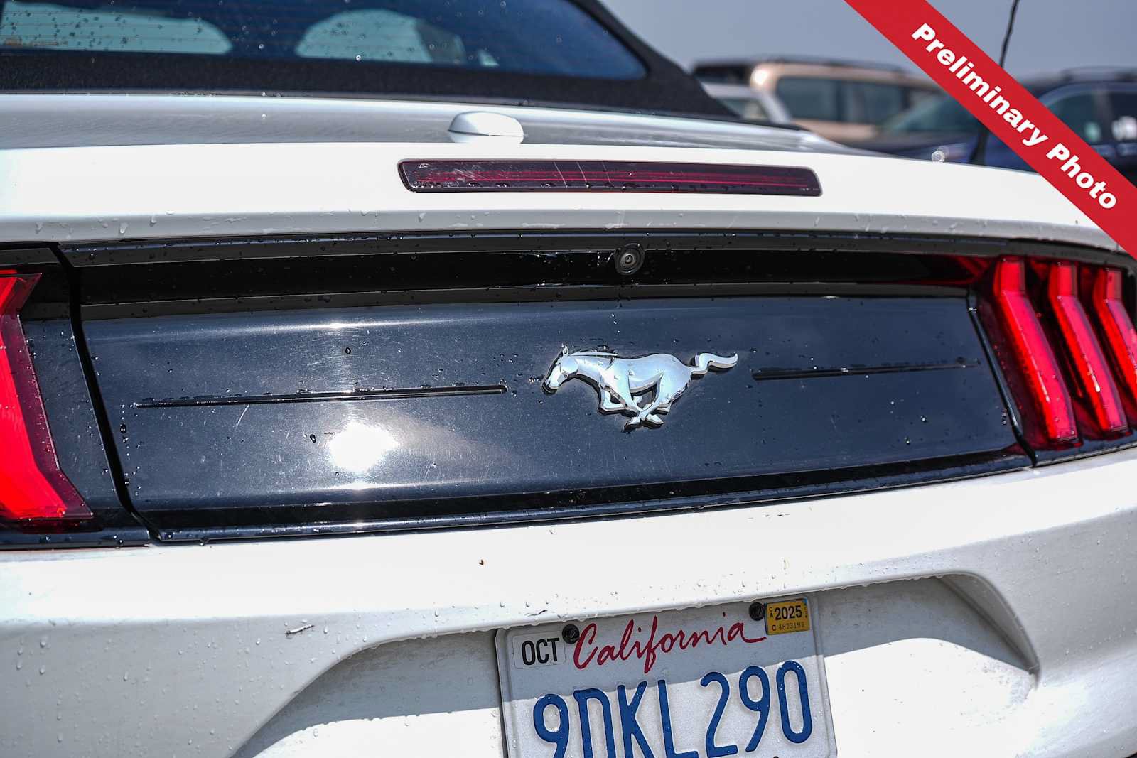 Used 2022 Ford Mustang Convertible RWD image 10