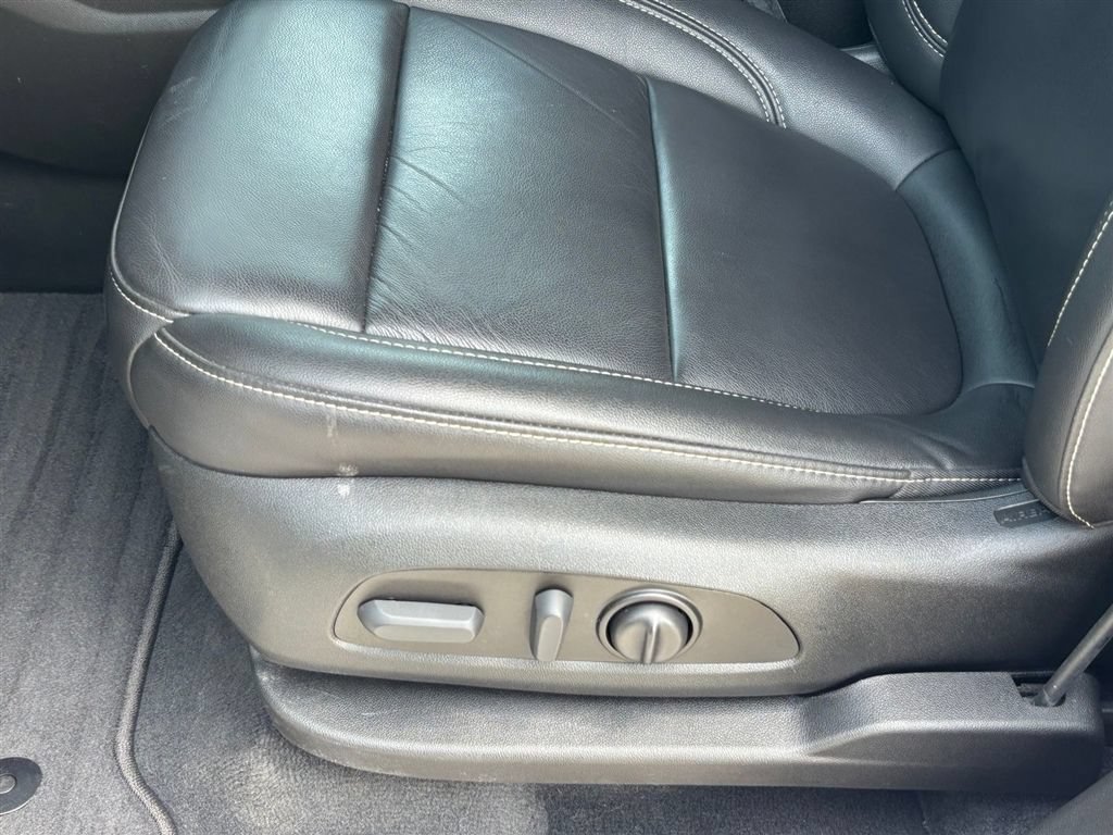 Used 2023 Chevrolet Traverse LT AWD/4WD image 13