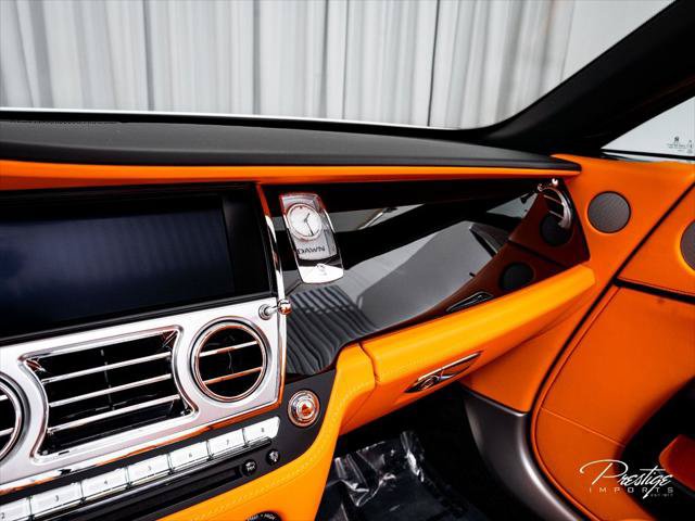 Used 2021 Rolls-Royce Dawn RWD image 31