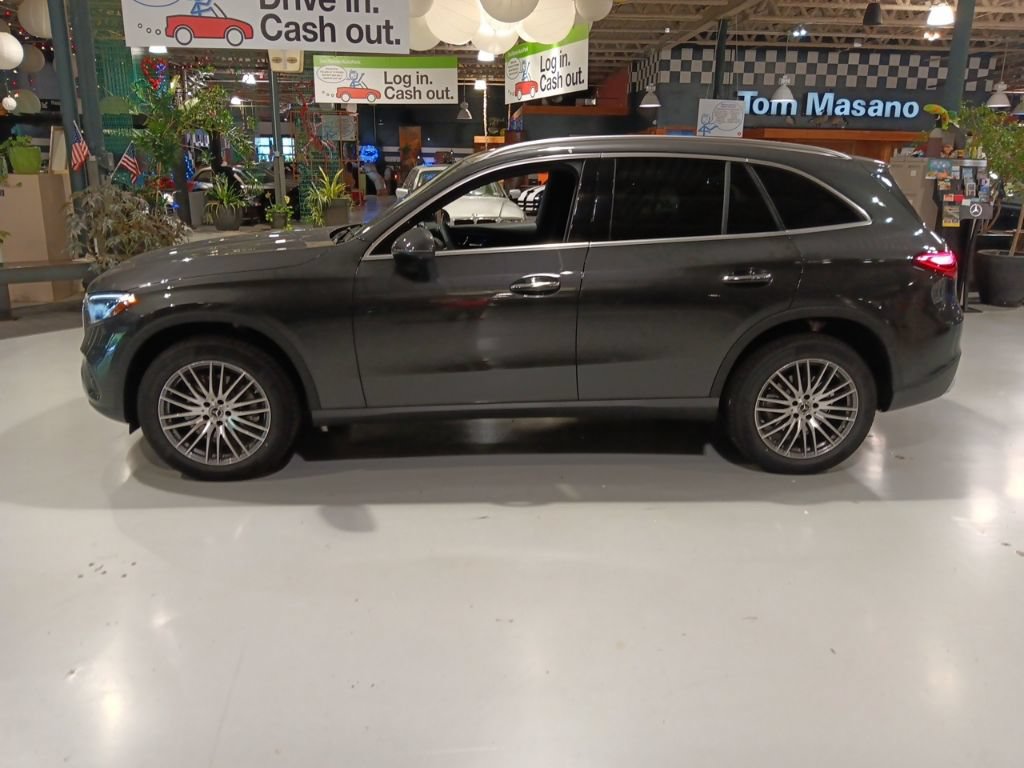 Used 2026 Mercedes-Benz GLC 300 4MATIC image 16