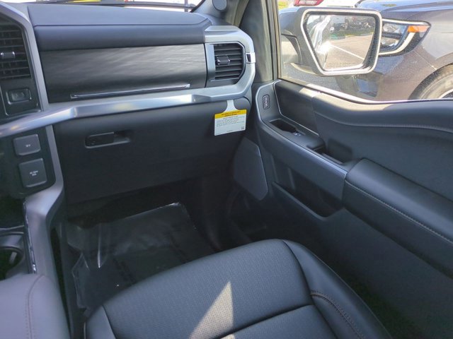 New 2025 Ford F150 Lariat w/ Equipment Group 501A Mid image 17
