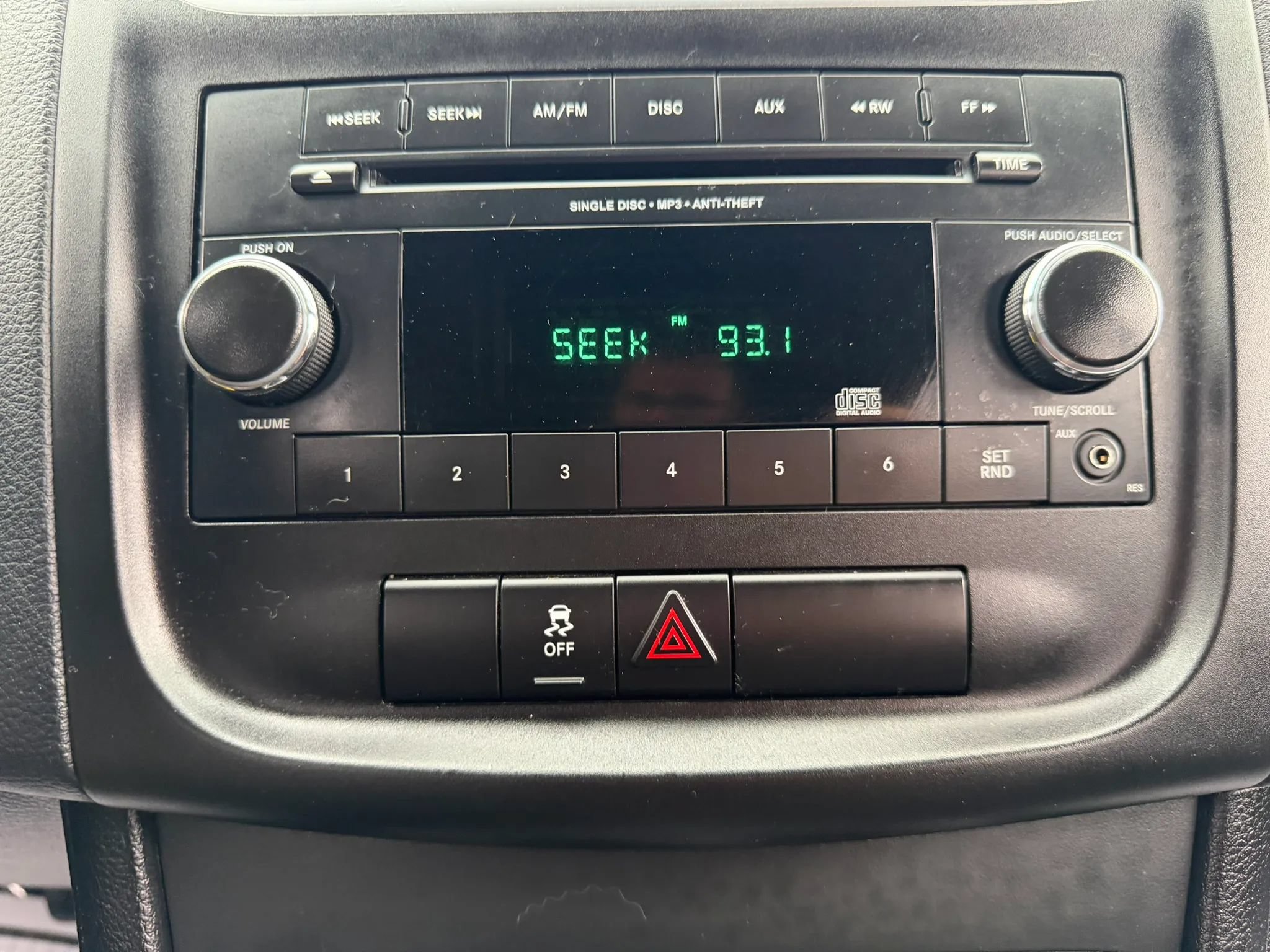 Used 2014 Dodge Avenger SE FWD image 23