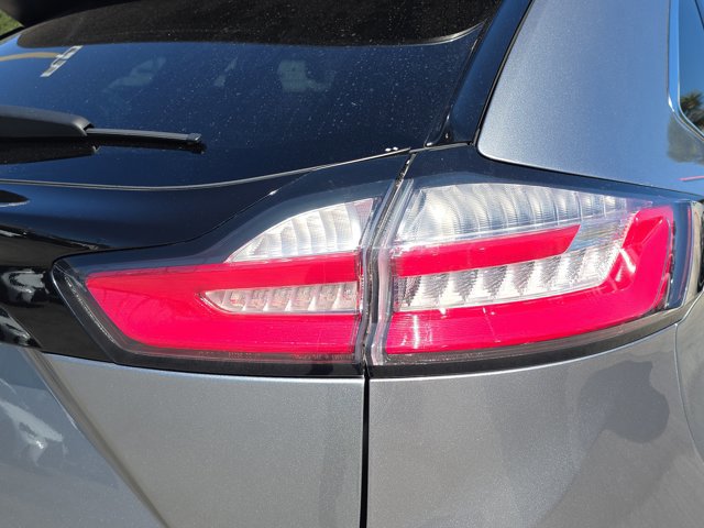 Used 2024 Ford Edge Titanium image 7