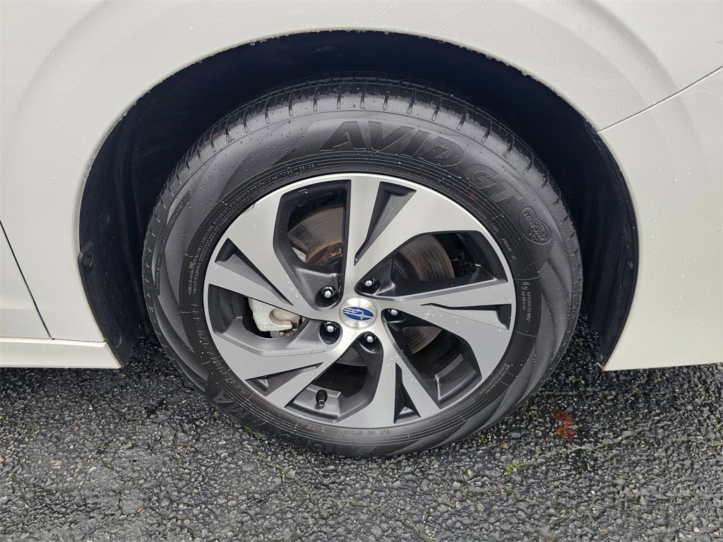 Certified 2025 Subaru Legacy Premium image 9