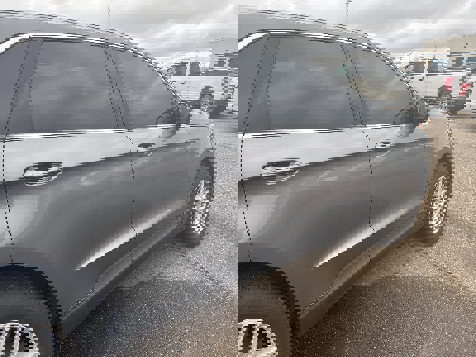 Used 2023 Ford Edge SEL image 15