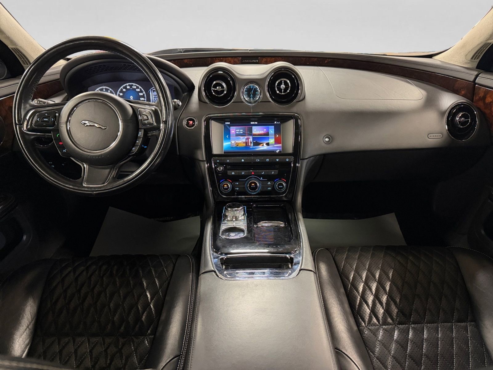 Used 2017 Jaguar XJ L Portfolio AWD/4WD image 17