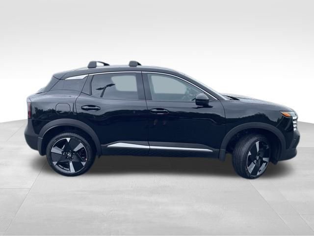 New 2025 Nissan Kicks SR image 10