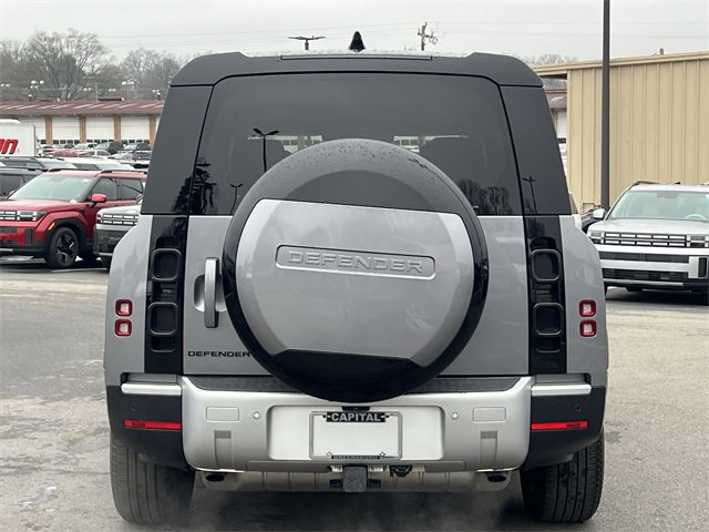 Used 2024 Land Rover Defender 130 S image 26