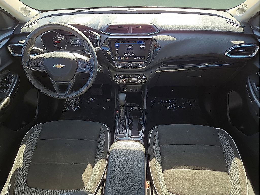 Used 2021 Chevrolet TrailBlazer LT w/ Convenience Package image 17