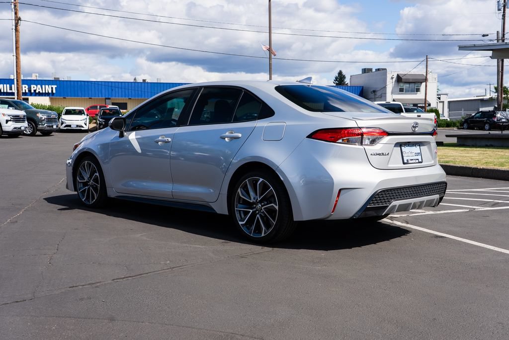 Used 2021 Toyota Corolla SE FWD image 3