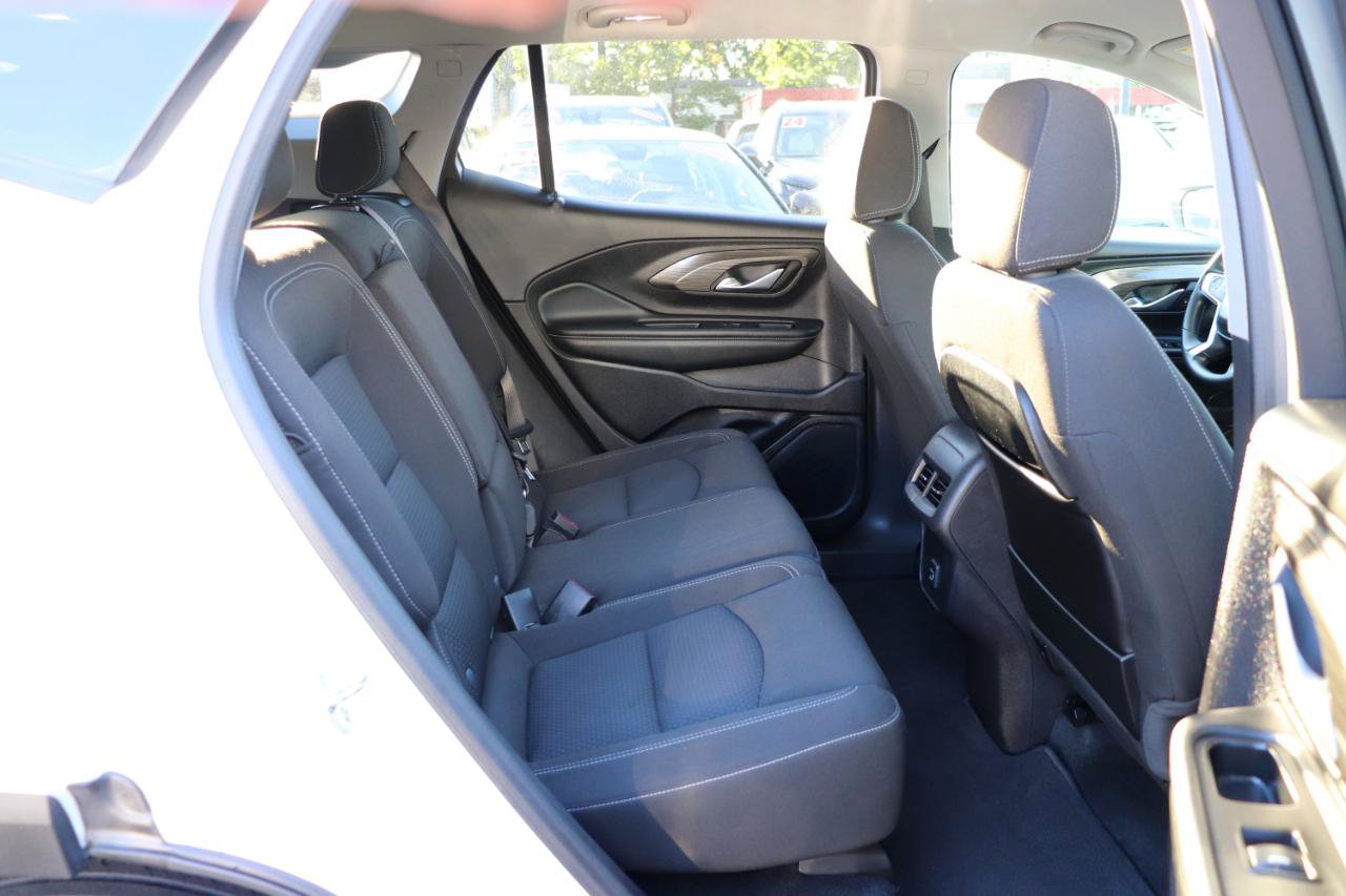 Used 2024 GMC Terrain SLE AWD/4WD image 13