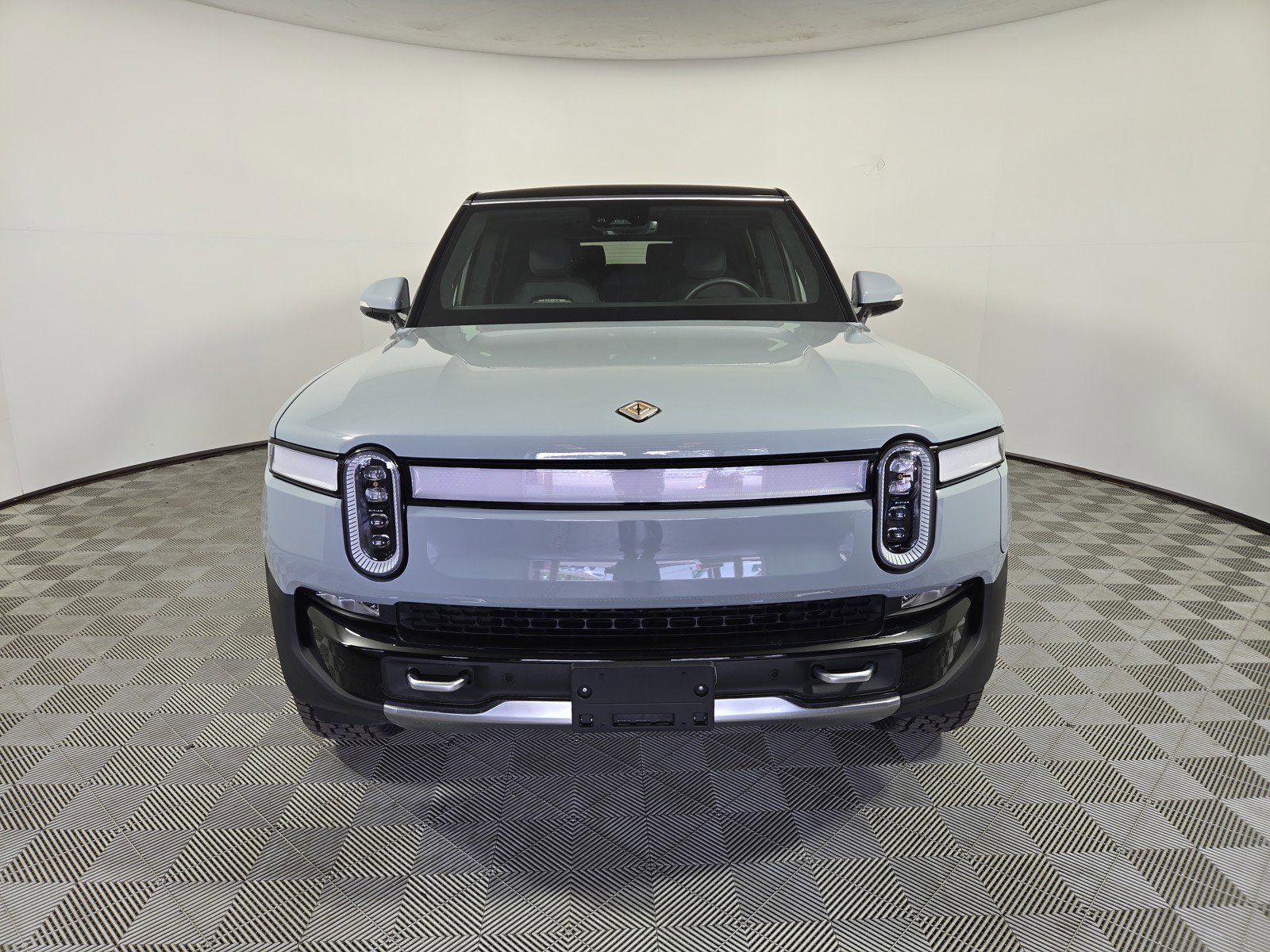 Used 2023 Rivian R1S Adventure AWD/4WD image 8