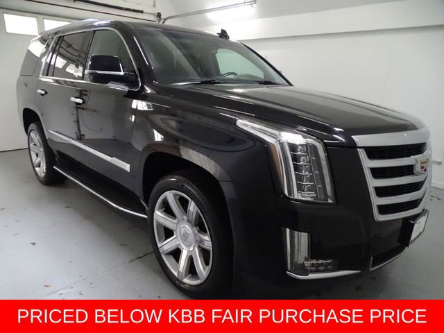 Used 2018 Cadillac Escalade Luxury AWD/4WD image 1