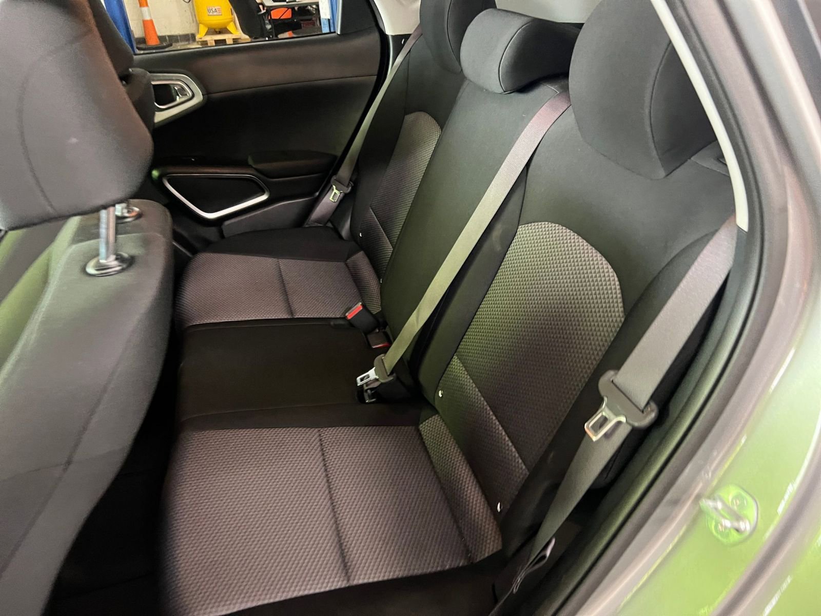 Used 2025 Kia Soul LX w/ LX Technology Package FWD image 33