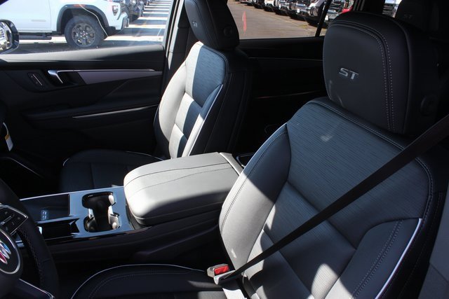 New 2026 Buick Enclave Sport Touring w/ Power Package image 2