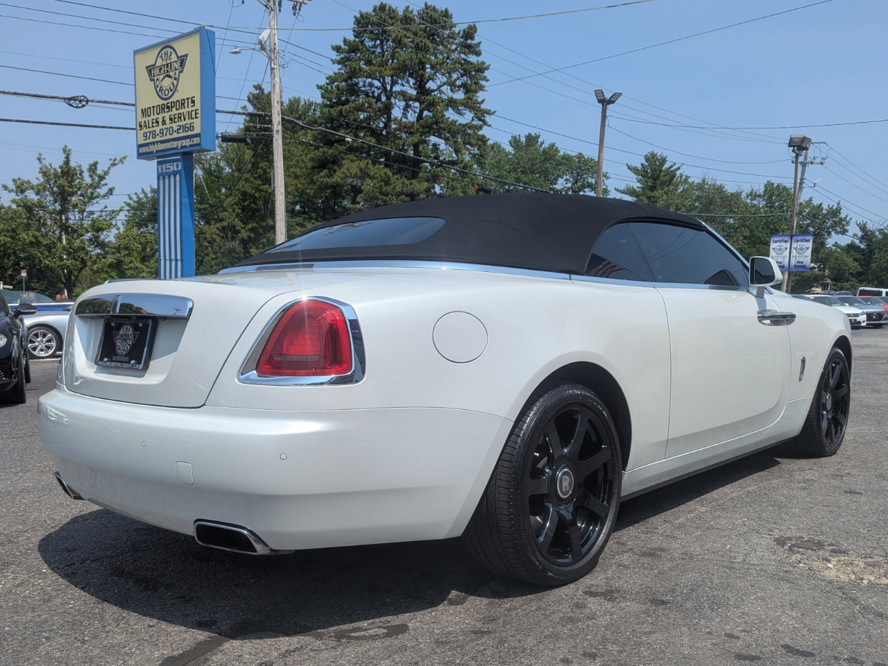 Used 2018 Rolls-Royce Dawn image 10