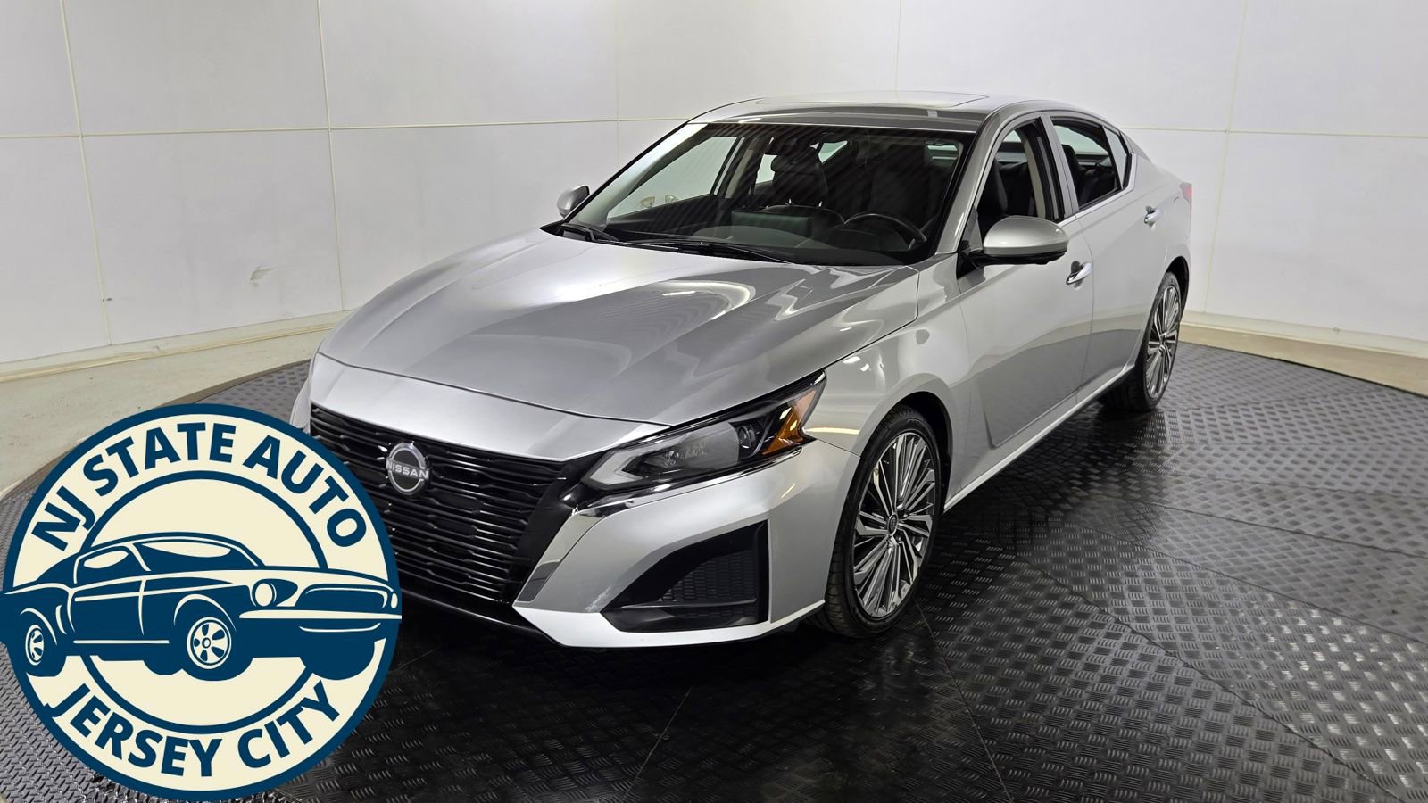 Used 2023 Nissan Altima 2.5 SL image 3