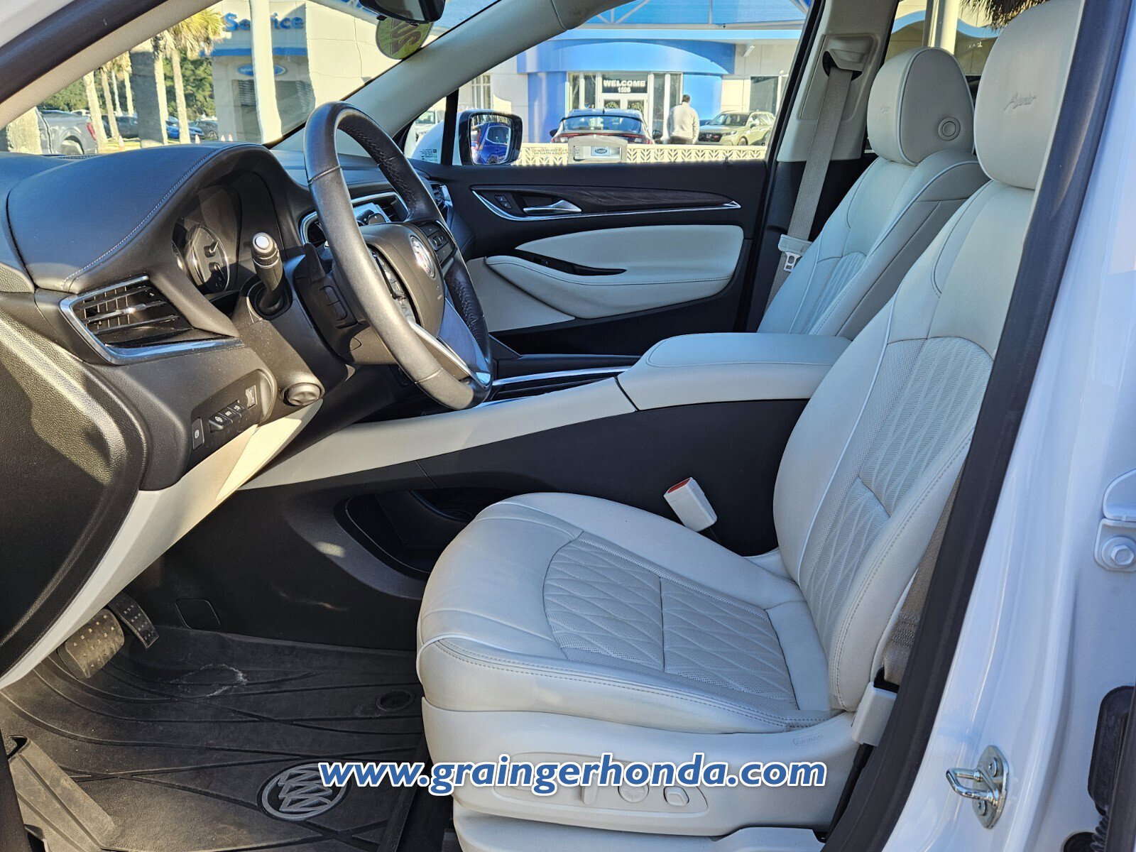 Used 2023 Buick Enclave Avenir w/ Trailering Package, 5000 lbs. image 10