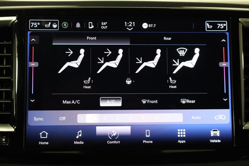 Used 2023 Chrysler Pacifica Touring-L image 34