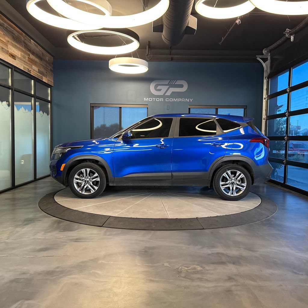 Used 2021 Kia Seltos LX AWD/4WD image 6