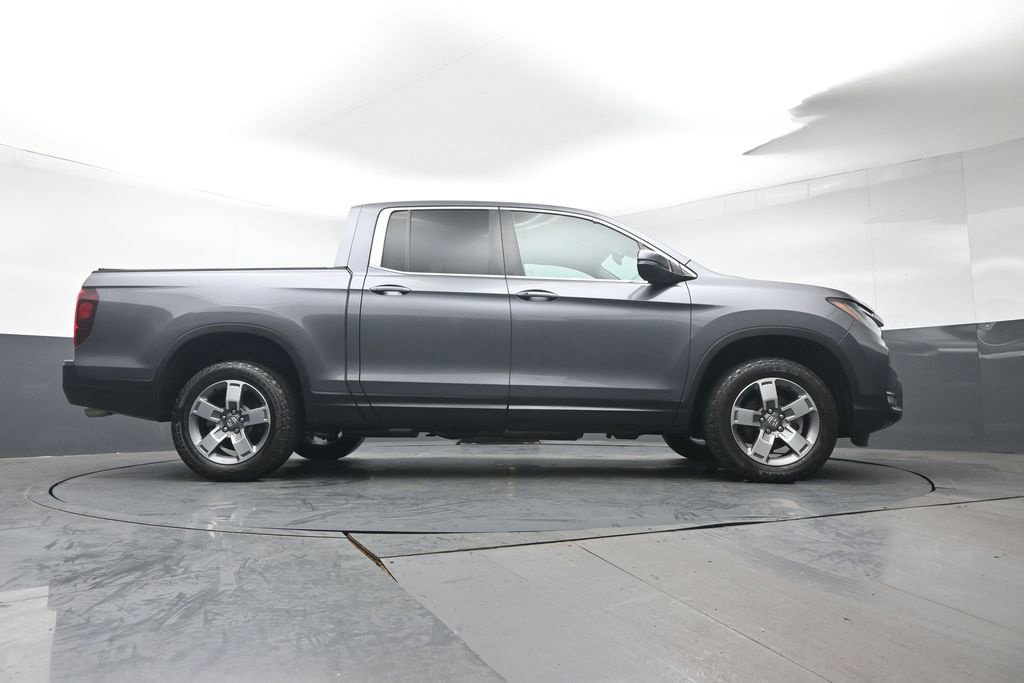 Certified 2025 Honda Ridgeline RTL image 33