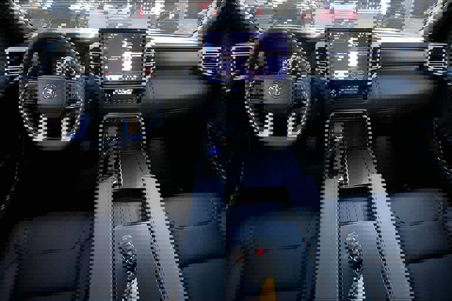 Used 2025 Toyota Sequoia Platinum image 15