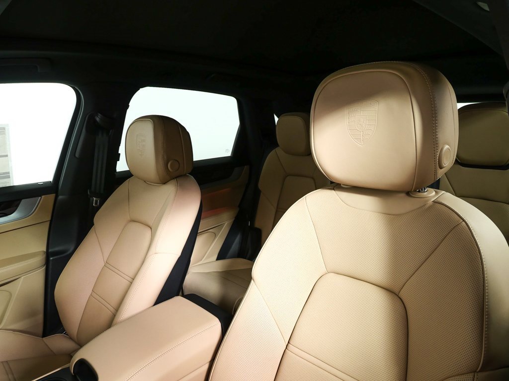 New 2026 Porsche Cayenne S image 5