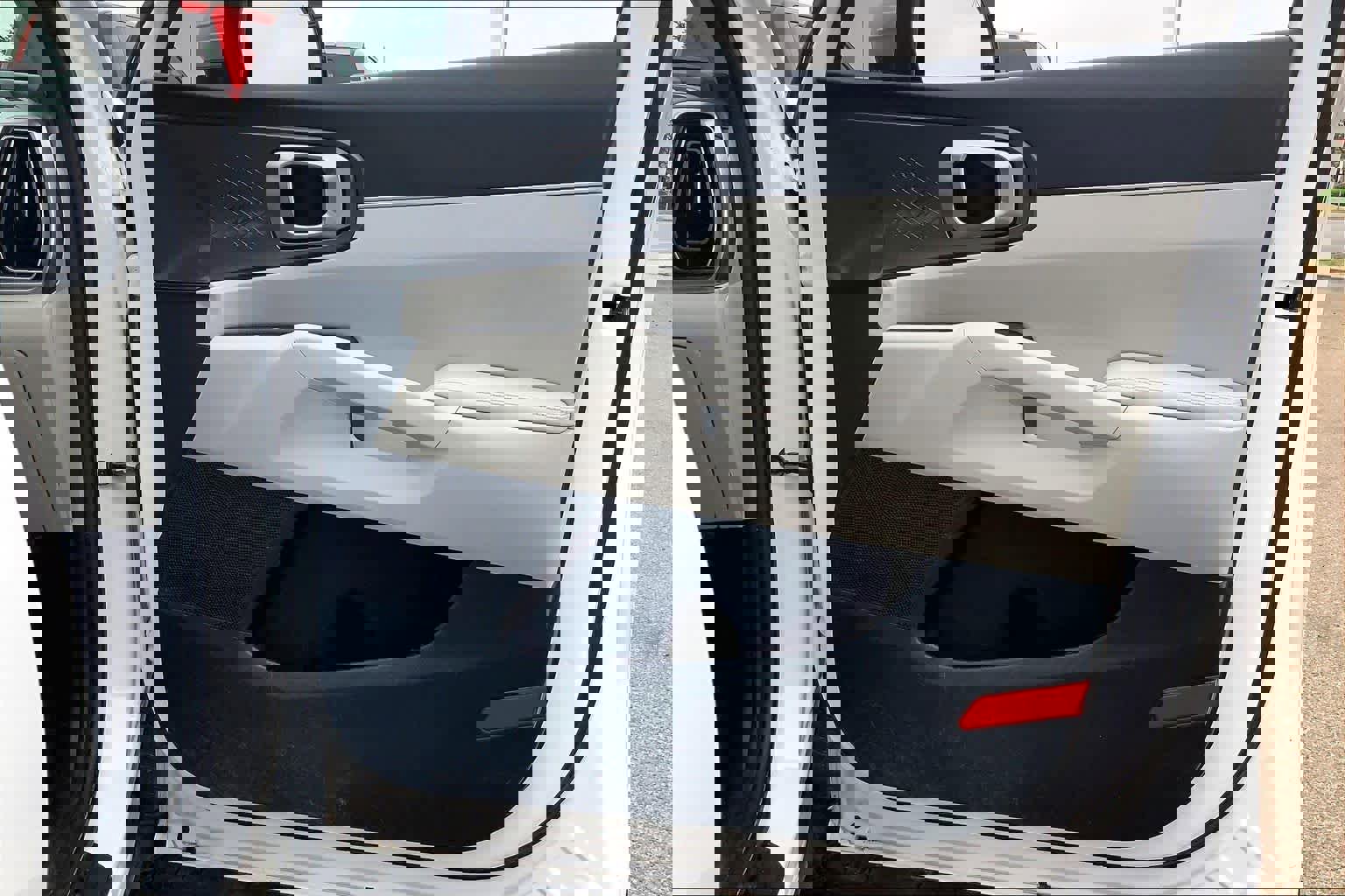 Used 2025 Kia Sorento S image 23