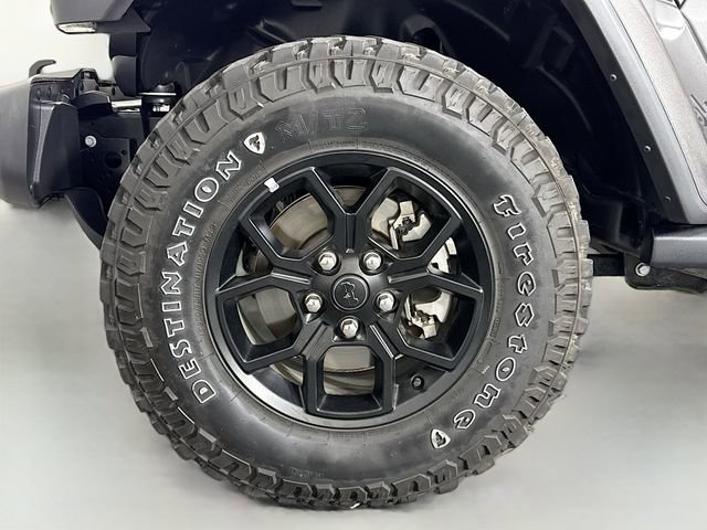 Used 2024 Jeep Gladiator Willys image 28