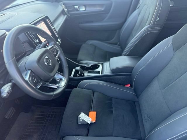 Used 2023 Volvo XC40 Recharge Ultimate AWD/4WD image 7