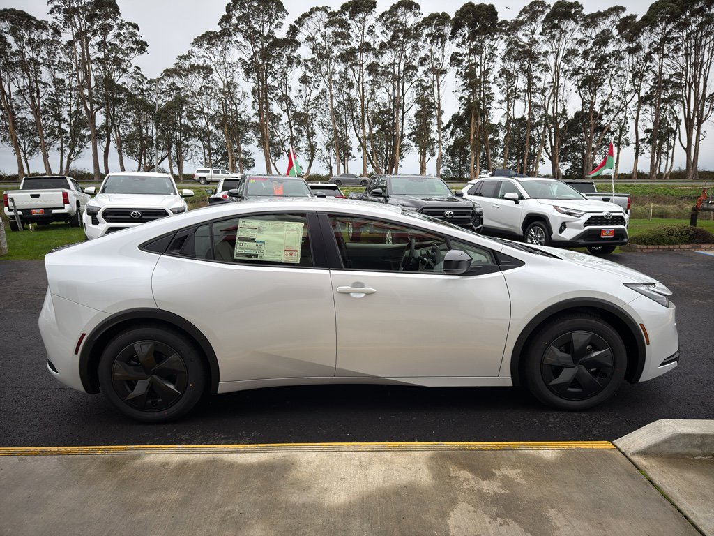 New 2026 Toyota Prius LE image 7