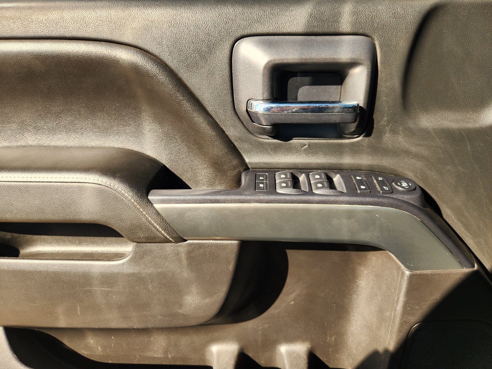 Used 2015 Chevrolet Silverado 1500 LT w/ Texas Edition, 1LT Trim RWD image 25