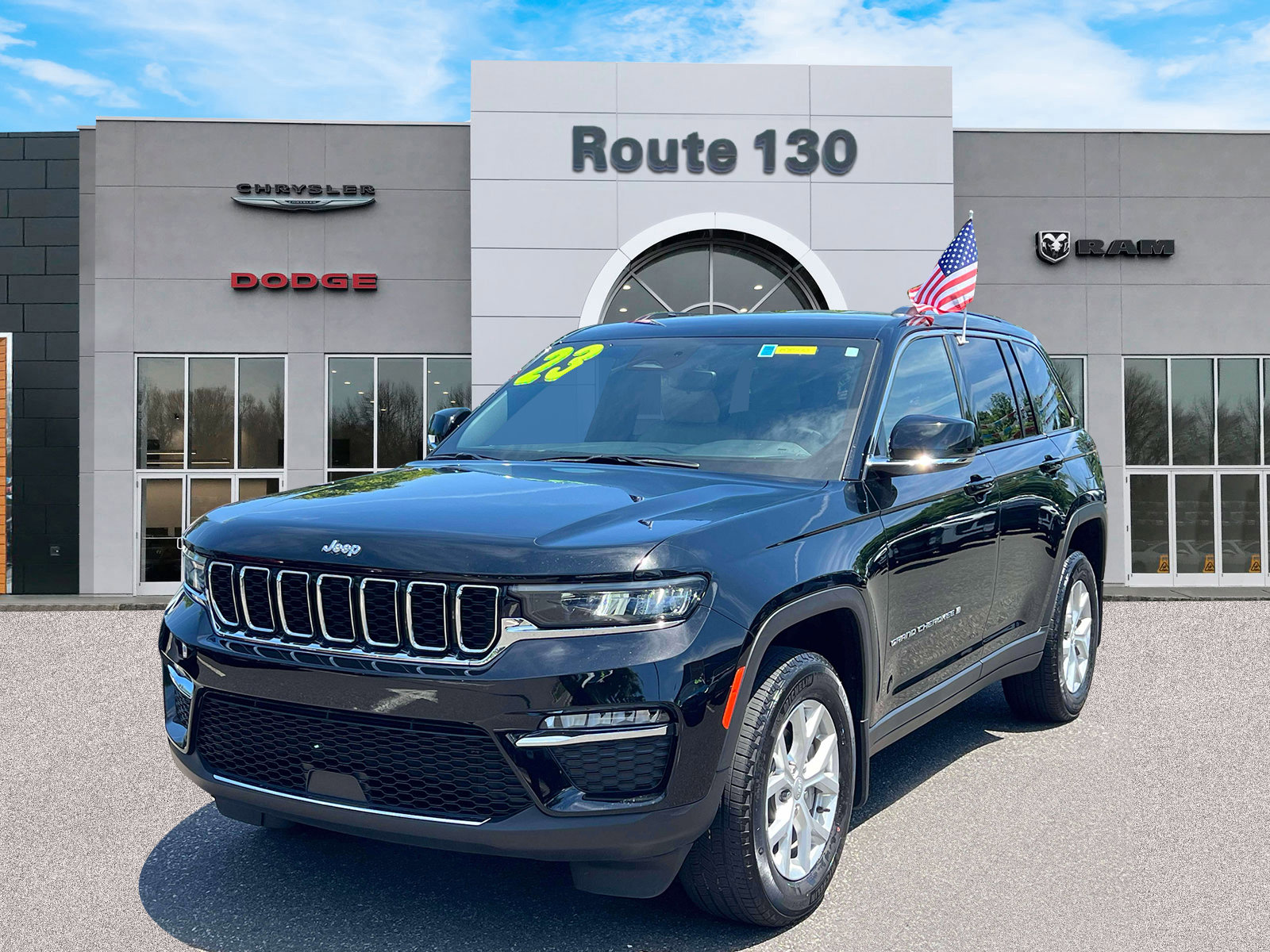 Used 2023 Jeep Grand Cherokee Limited w/ MOPAR Finishing Package AWD/4WD video 2