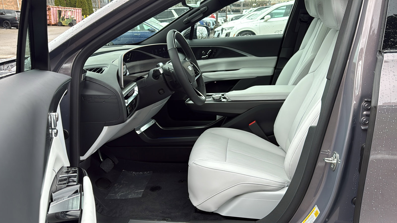 New 2026 Cadillac Lyriq Premium Luxury image 8