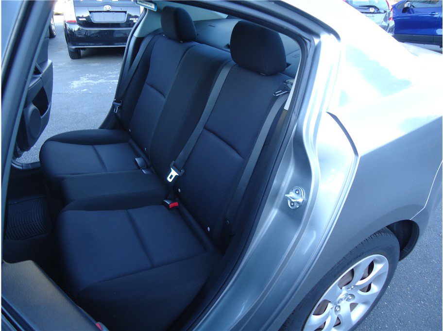Used 2011 MAZDA MAZDA3 i Sport FWD image 13