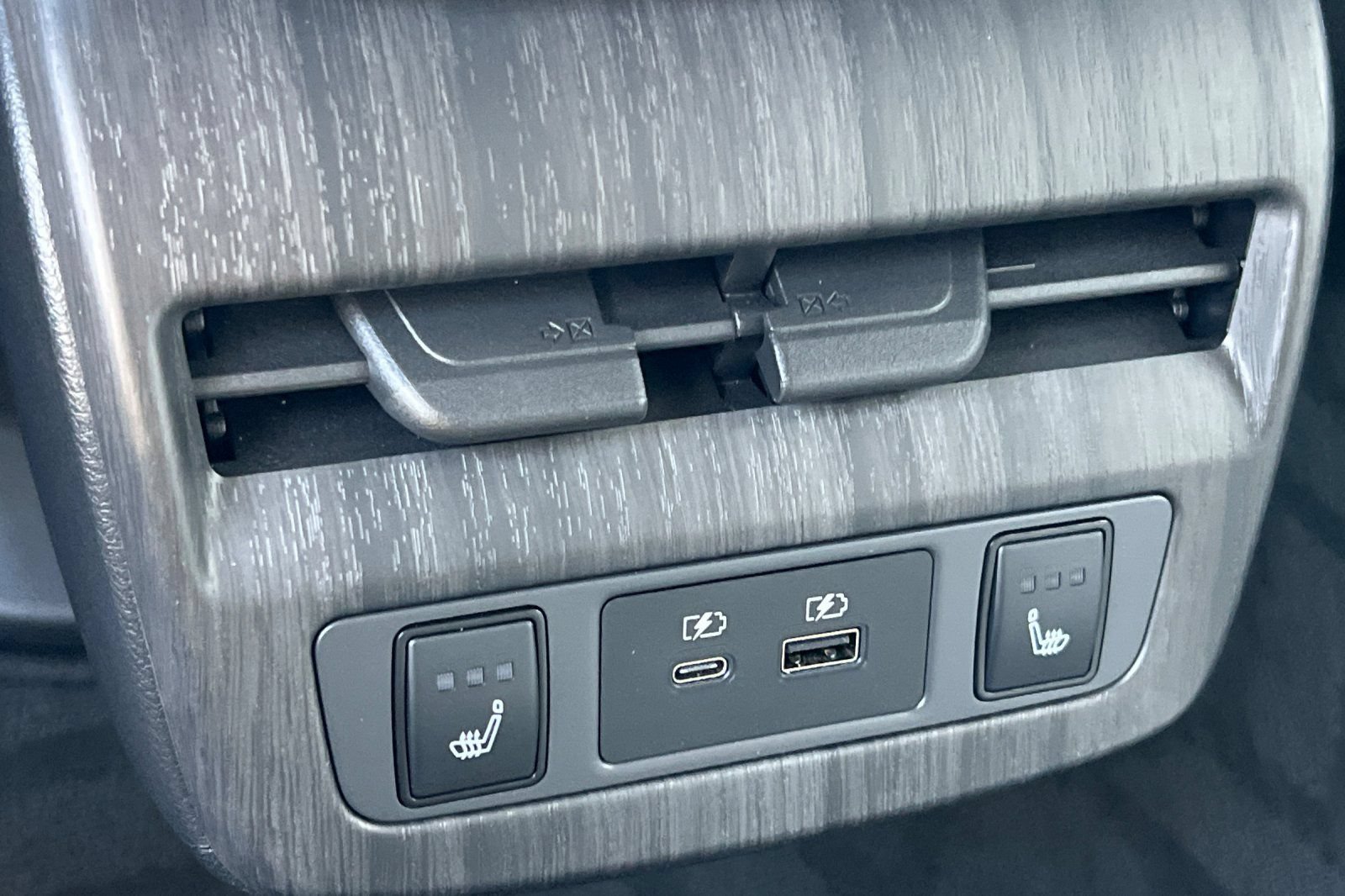 Certified 2023 Nissan Ariya FWD image 14