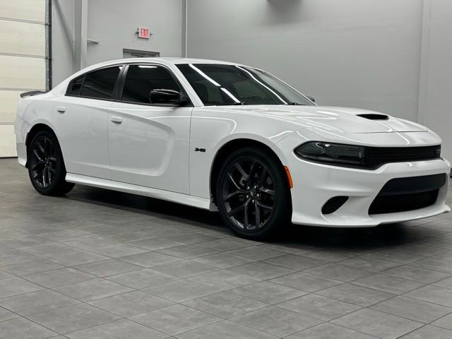 Used 2023 Dodge Charger R/T w/ Blacktop Package image 1