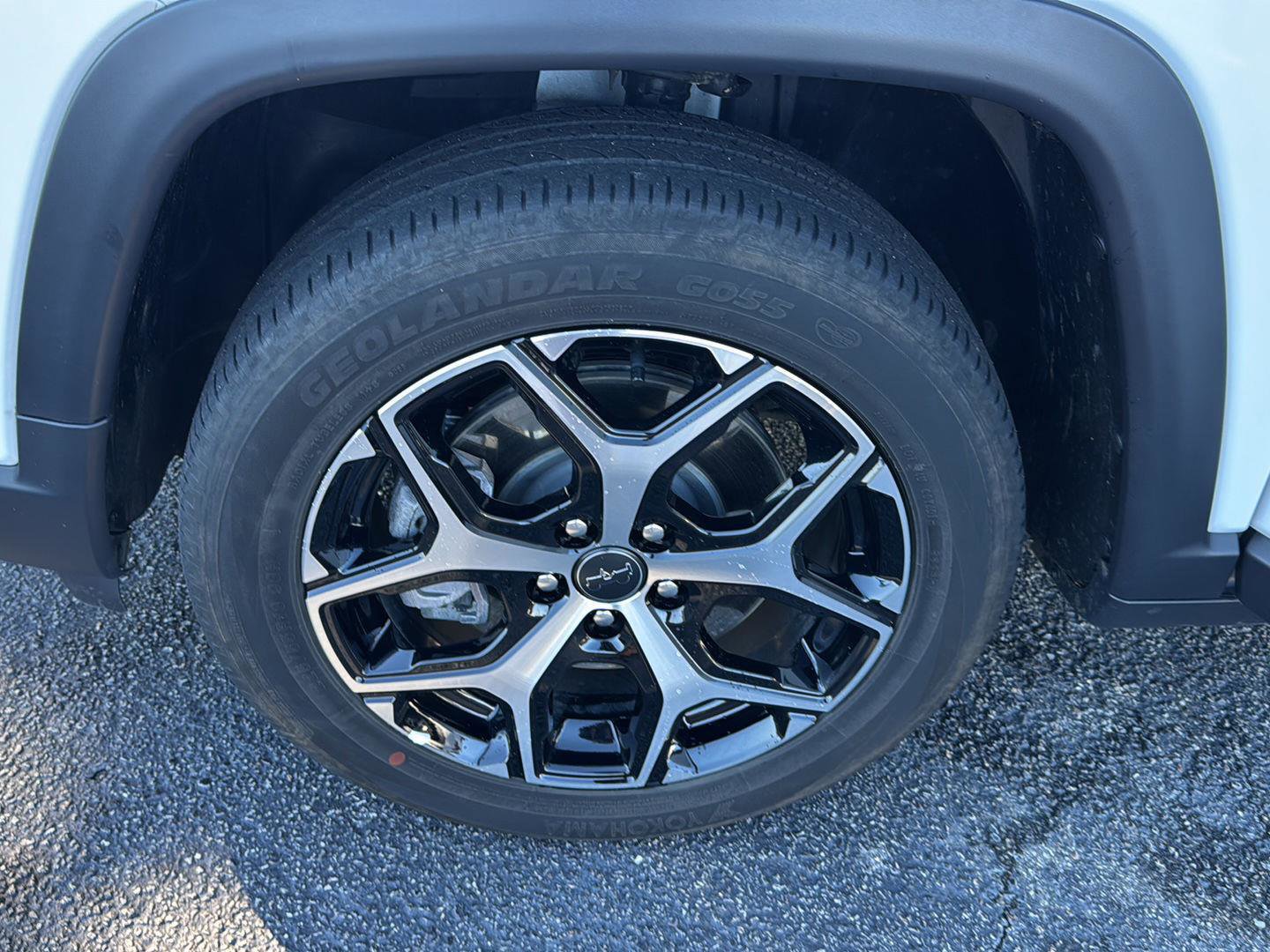 Used 2025 Jeep Compass Limited image 29