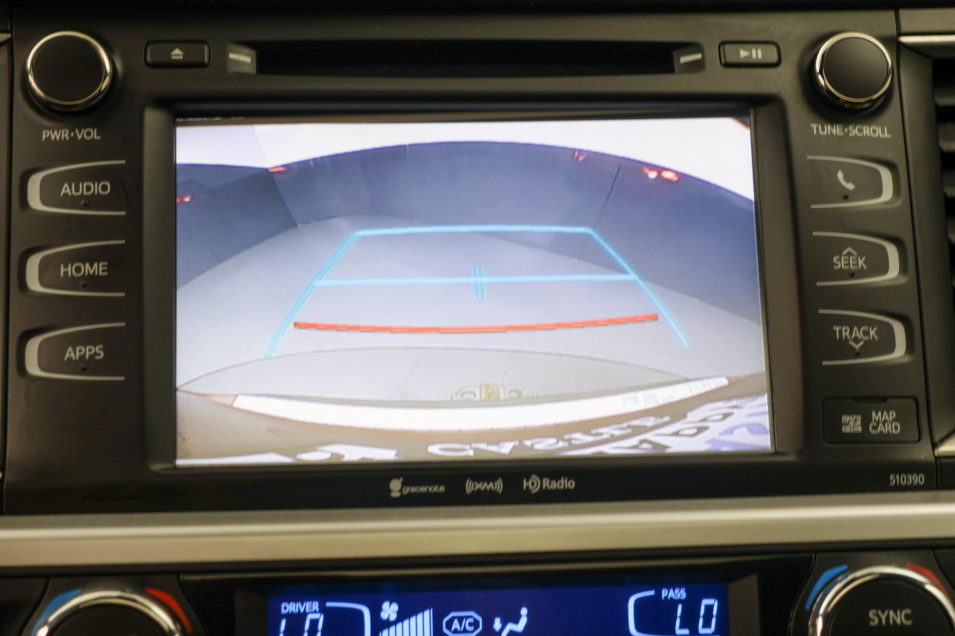Used 2019 Toyota Highlander SE AWD/4WD image 10