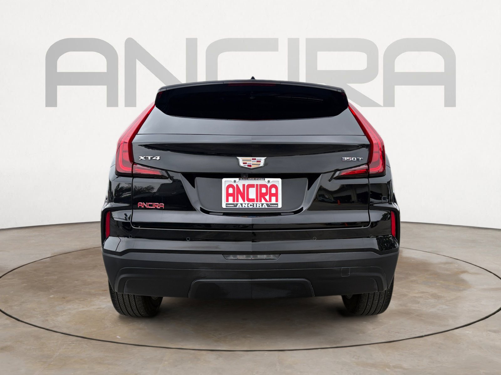 Used 2024 Cadillac XT4 Luxury w/ LPO, Floor Liner Package FWD image 9