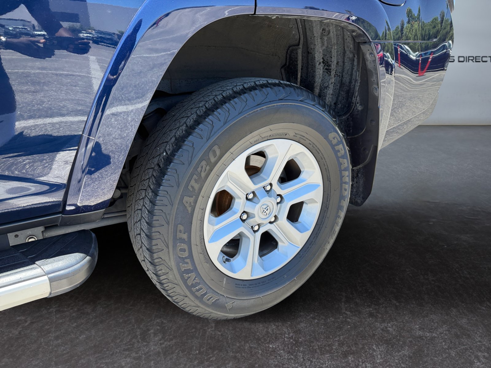 Used 2021 Toyota 4Runner SR5 Premium w/ Moonroof Package AWD/4WD image 14