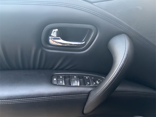 Used 2022 Nissan Armada SV image 22