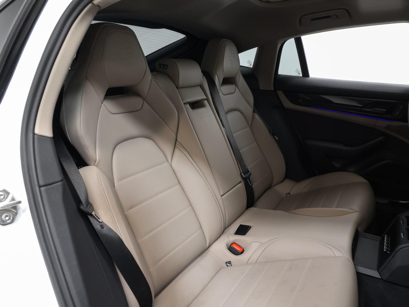 Certified 2025 Porsche Panamera 4 AWD/4WD image 28