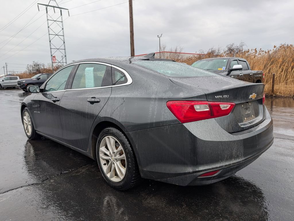 Used 2017 Chevrolet Malibu LT image 7
