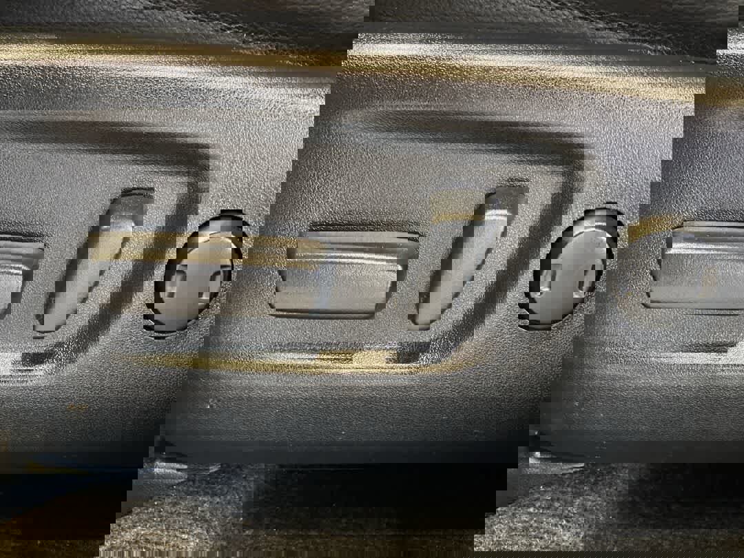 Used 2016 Toyota RAV4 Limited w/ Advanced Technology Package image 15