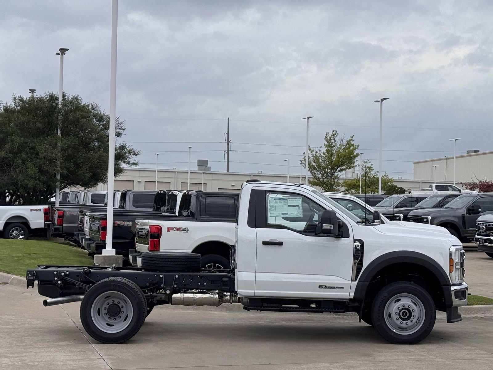 New 2026 Ford F550 4x4 Regular Cab Super Duty image 3