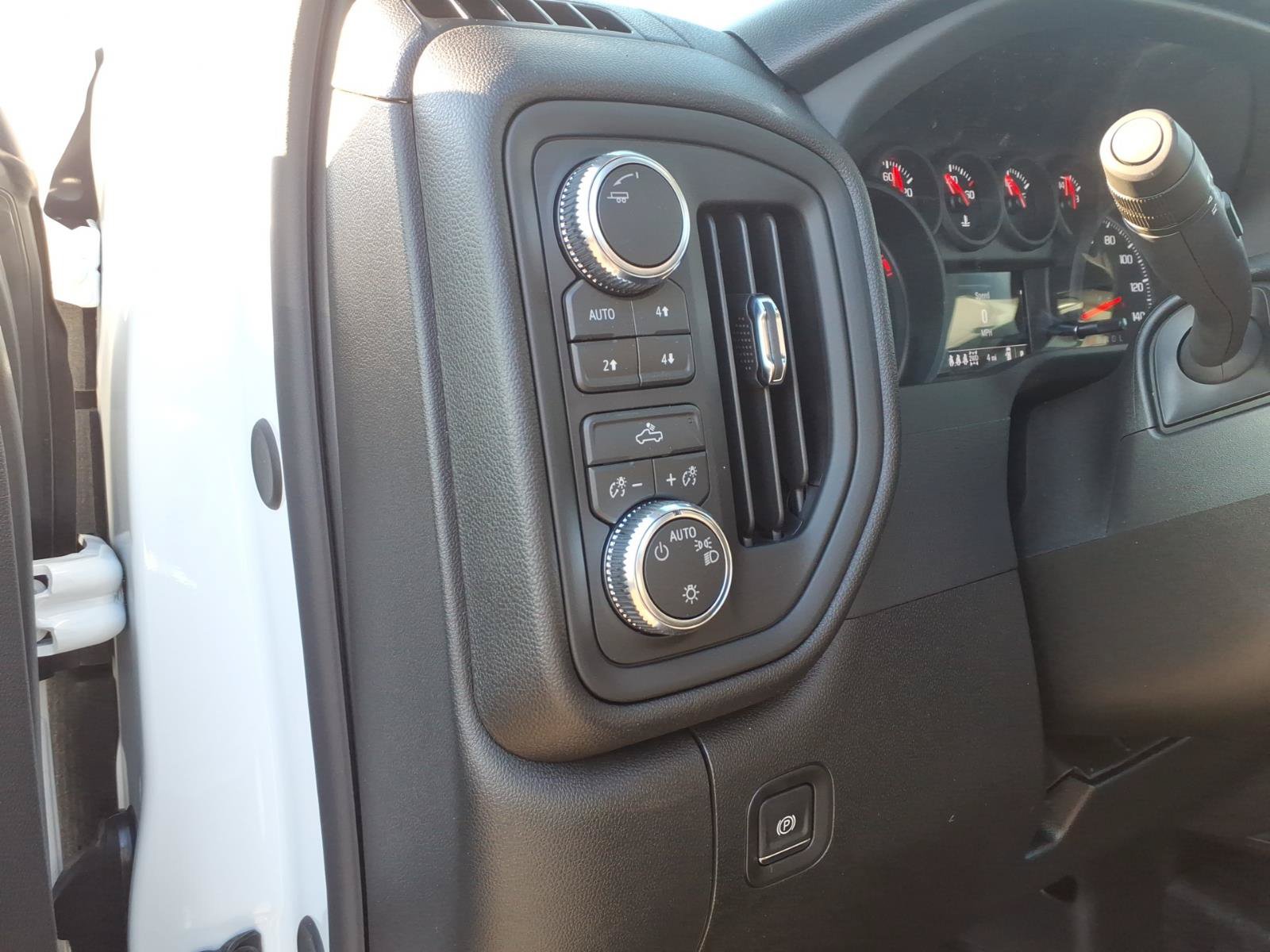 New 2026 GMC Sierra 1500 Pro w/ Pro Value Package AWD/4WD image 9