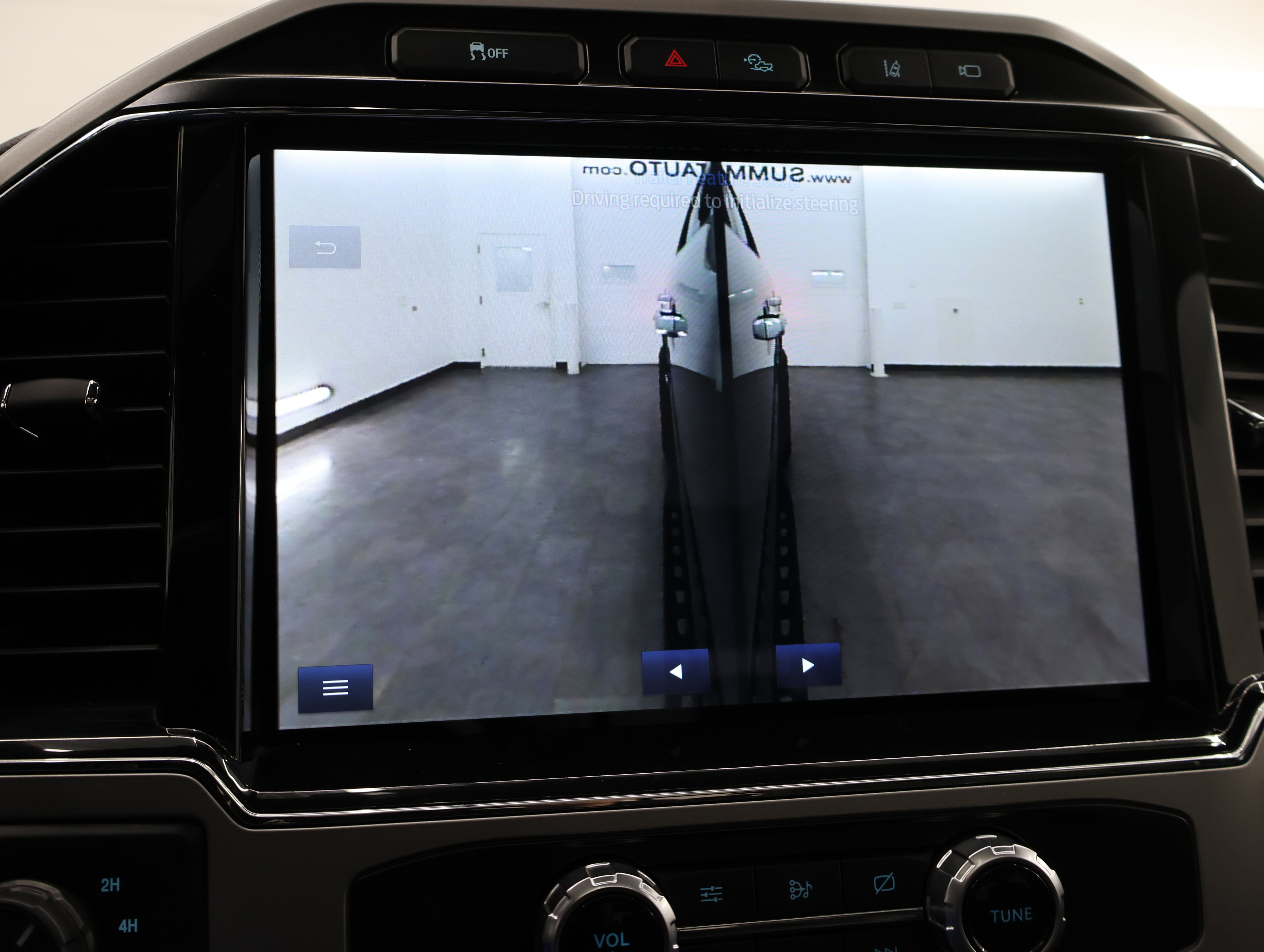 Used 2022 Ford F250 Lariat w/ Tremor Off-Road Package image 23