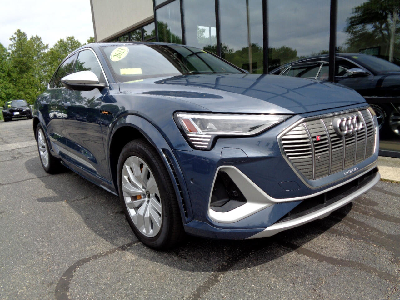 Used 2023 Audi e-tron S Prestige w/ Prestige Package image 3