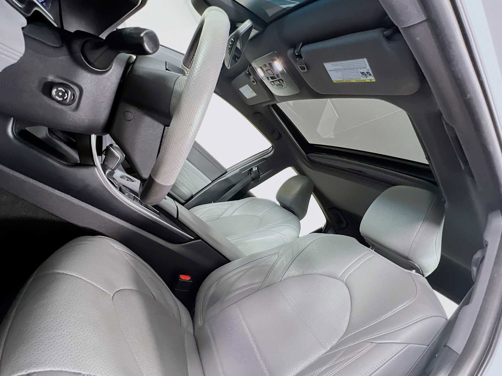 Used 2019 Toyota Avalon Limited image 23